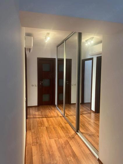 Apartament cu 3 camere decomandat în Basarab