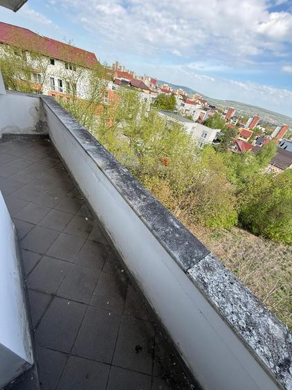 Apartament cu 2 camere decomandat în Zorilor