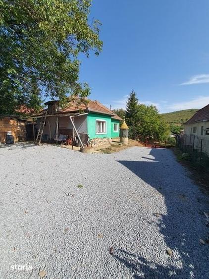 Casă cu 3 camere cu Teren 60 Mp în Unirii