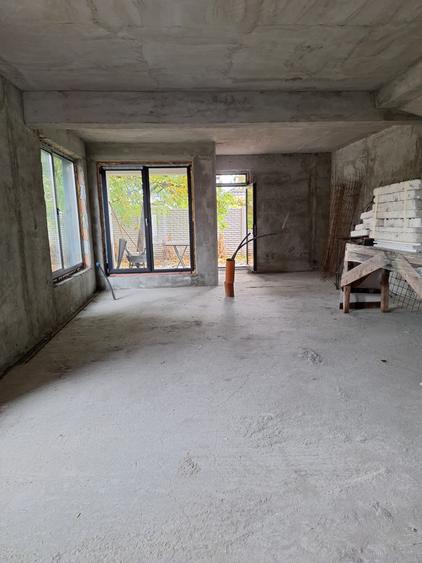 Duplex cu 5 camere cu Canalizare în Chitila