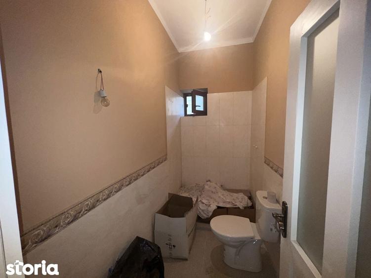 Casă cu 3 camere cu Teren 50 Mp în Cetate