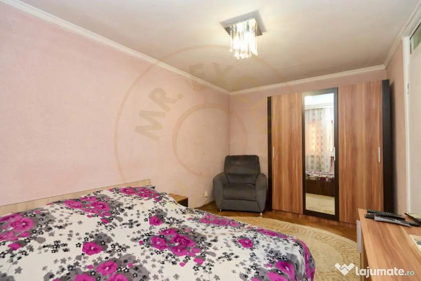 Apartament cu 3 camere decomandat, mobilat în Găvana