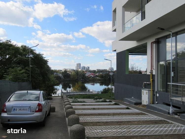 Apartament cu 3 camere semidecomandat în Fundeni