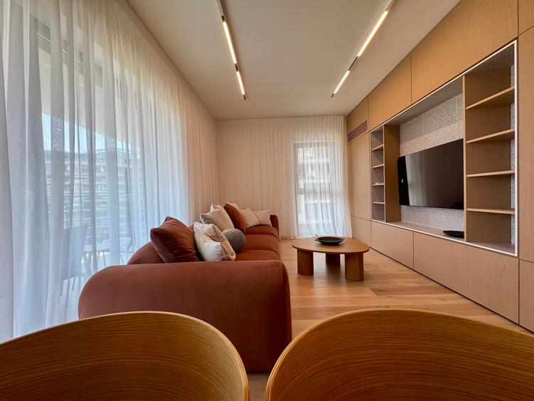 Apartament cu 3 camere decomandat în Pipera