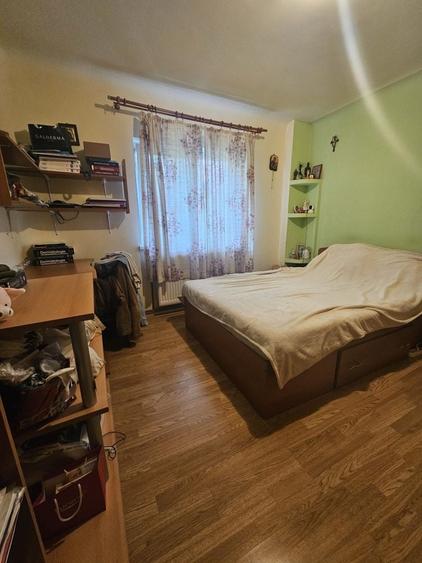 Apartament cu 3 camere decomandat în 1 Mai