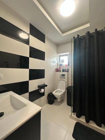 Casă cu 5 camere cu Teren 600 Mp în Strejnicu