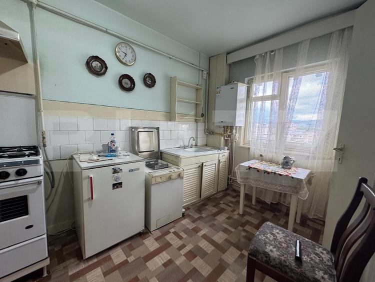 Apartament cu 2 camere decomandat, mobilat în Decebal