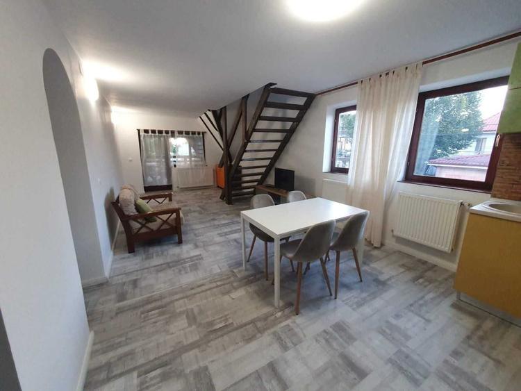 Casă cu 4 camere cu Teren 300 Mp în Tătărași