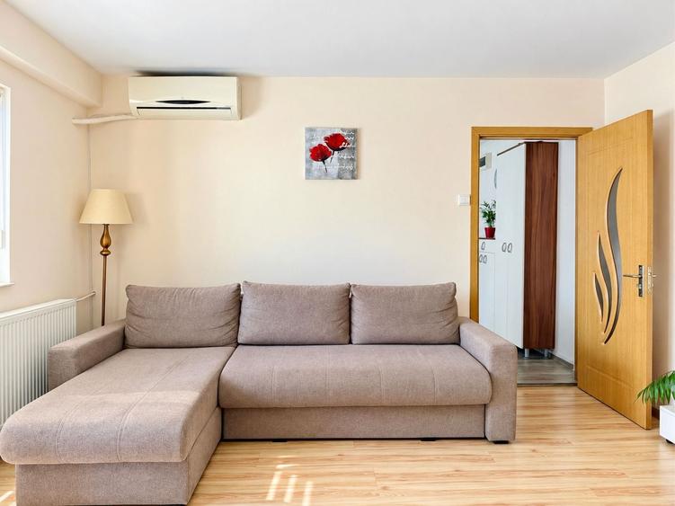 Apartament cu 2 camere semidecomandat, mobilat în Simion Bărnuțiu