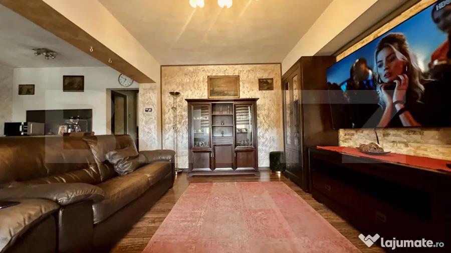 Apartament cu 4 camere decomandat în Dacia