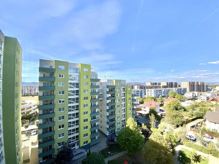 Apartament cu 2 camere decomandat în Tractorul