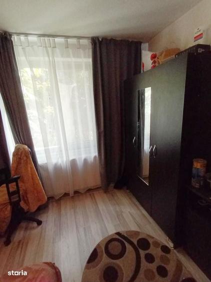 Apartament cu 3 camere semidecomandat în Păcii