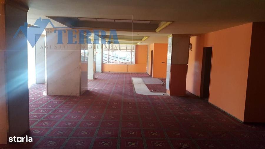 Spațiu comercial, de 304 mp, în Central