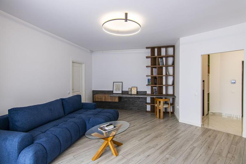 Apartament cu 2 camere decomandat, mobilat în Central