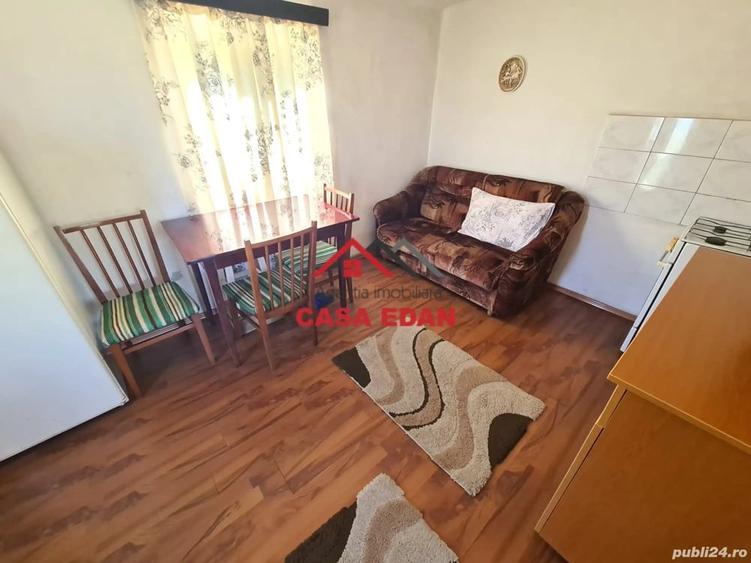 Casă cu 2 camere cu Teren 250 Mp în Poiana