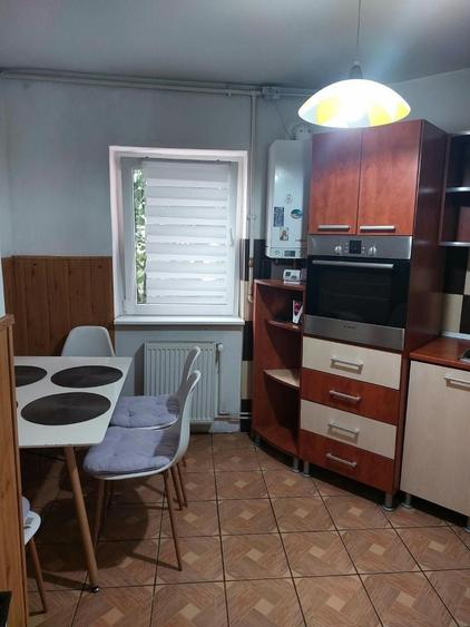 Apartament cu 3 camere decomandat în Lazaret