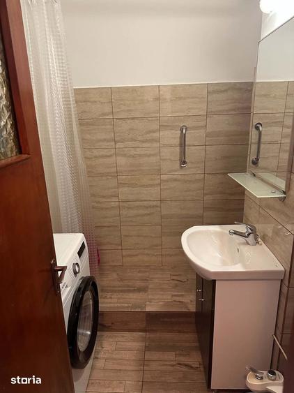 Apartament cu 3 camere semidecomandat în Sălăjan