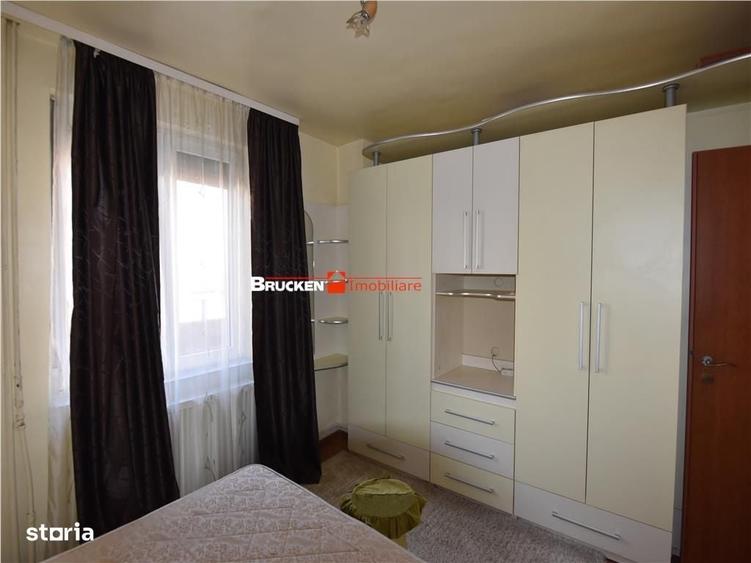 Apartament cu 3 camere decomandat în Sud