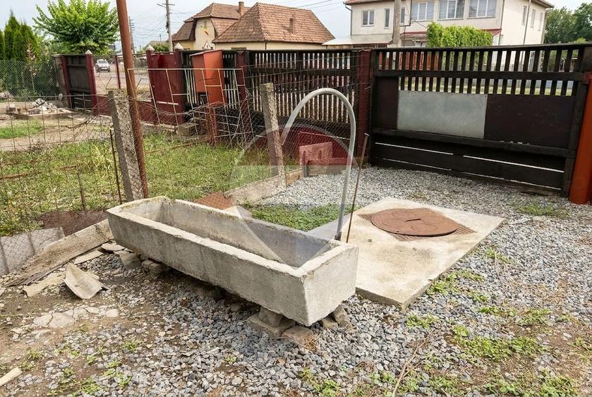 Casă cu Teren 1330 Mp în Central