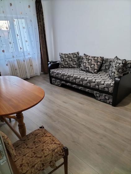 Inchiriez apartament cu o camera - 3