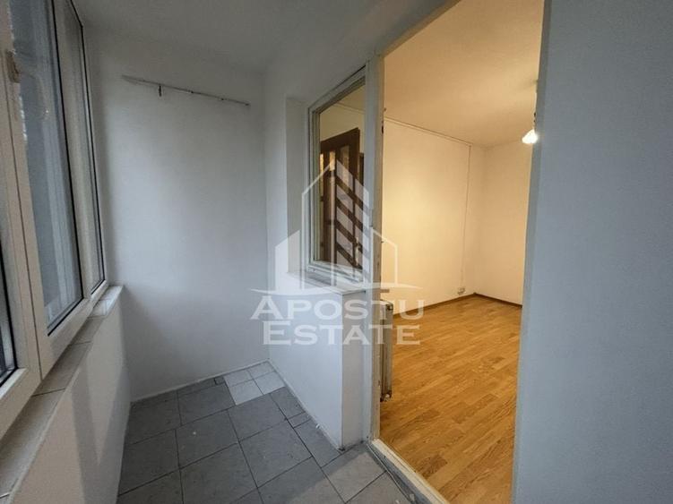 Apartament cu 2 camere in zona Sagului, centrala proprie, etajul intai - 6