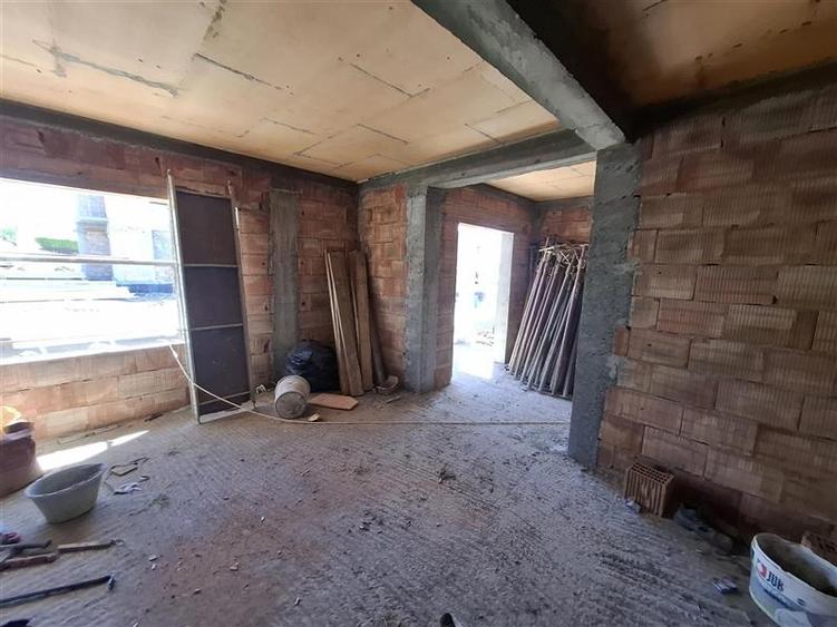 Vila 4 camere Valea Adanca intersectia 5 drumuri - 19