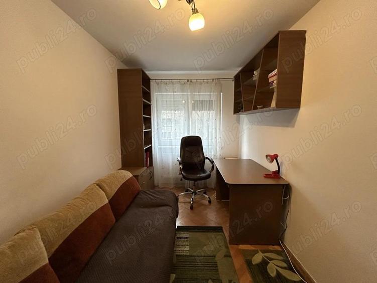 Inchiriez apart.3 cam.central,in spate la BCR,modern,centrala proprie - 1