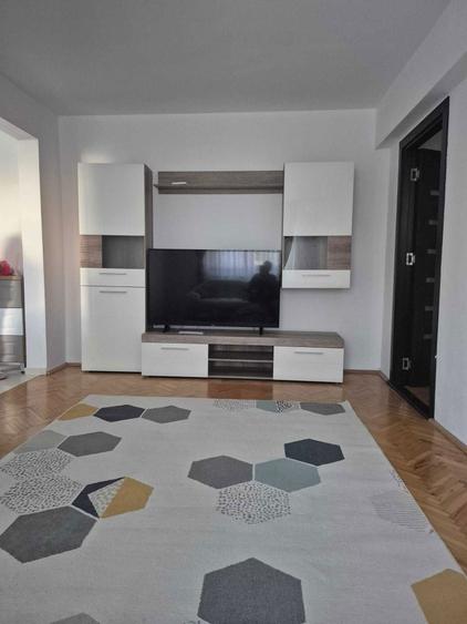 De inchiriat apartament cu 3 camere in zona Rogerius, 70 mp, etaj 1, semidecomandat, complet mobilat si utilat - 3