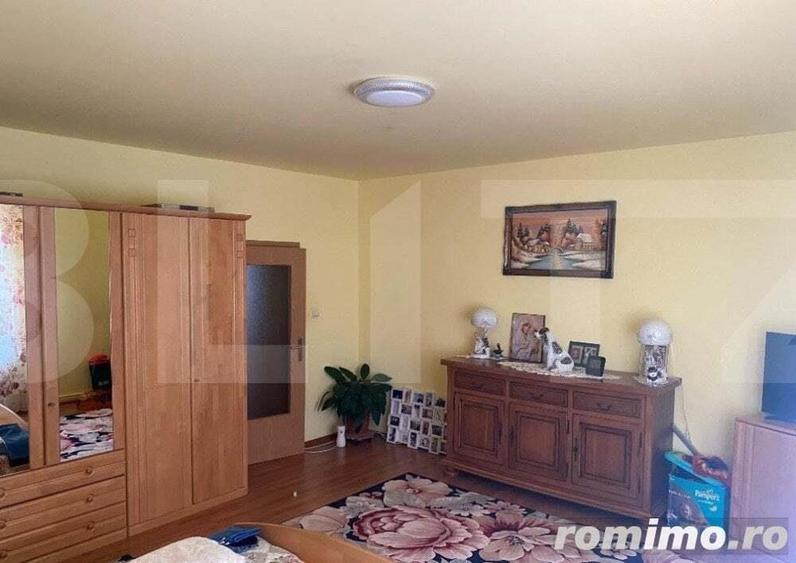 Casa 8 camere 350 mp Utvin aproape de centrul comunei 1760mp teren 23ml front - 4