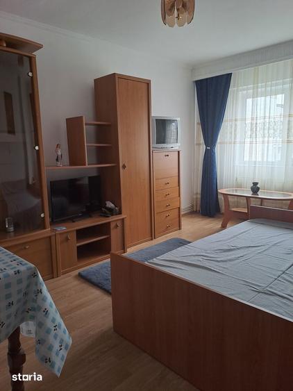 Garsonieră decomandată în Central