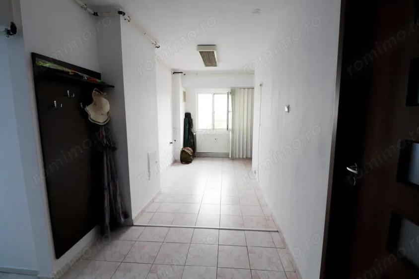 Bloc stradal - intersectie Chisinau cu Pantelimon - 11