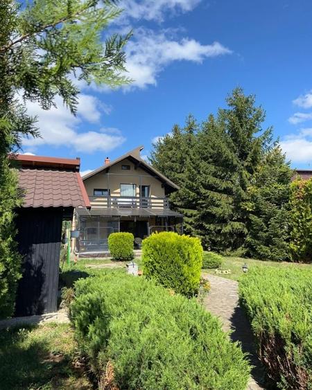 Prahova, casa mare P+1+M- 193 mp construiti cu teren 1593 mp in Brebu, - 2