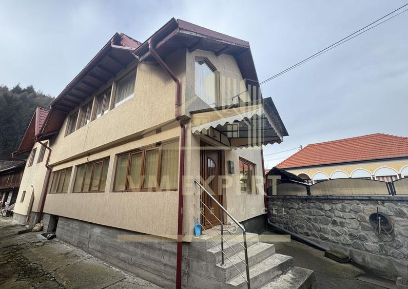 VILA 5 CAMERE, TEREN 600 MP, RUCAR - 2