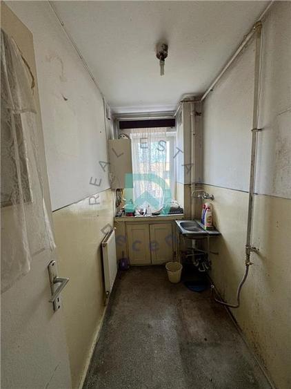 Apartament cu 2 camere semidecomandat în Florilor