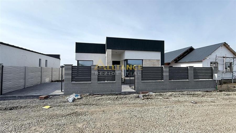 Casa Individuala - 4 camere - 2 bai - 371 mp teren - 1