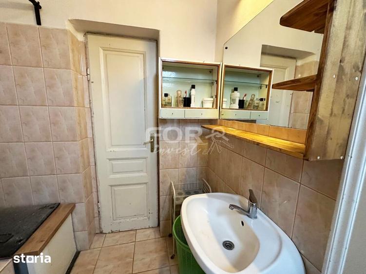 Apartament 2 camere de inchiriat, cladire istorica, Piata Unirii - 14