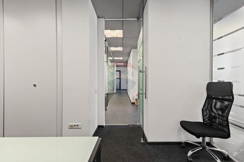 Spatiu comercial de inchiriat in zona Piata Romana - 11