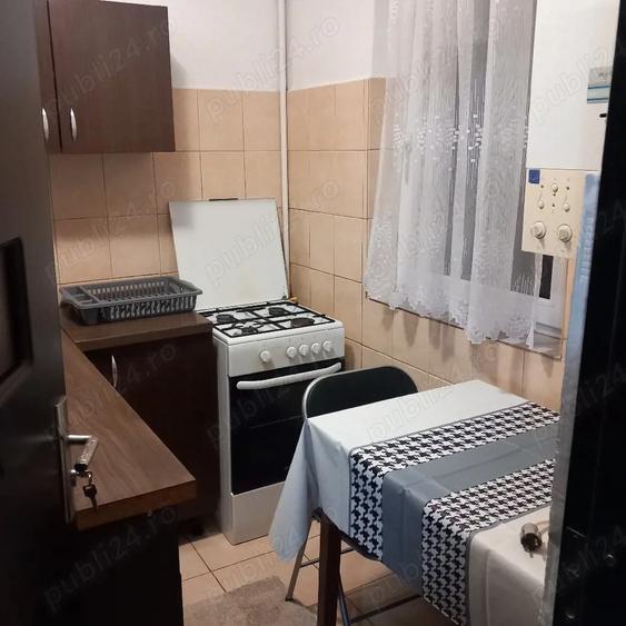 Inchiriez garsoniera decomandata - 8