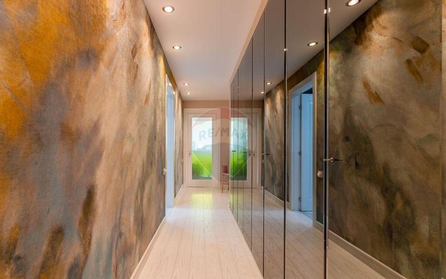 Vila + casa de oaspe?i + casa angaja?i | 12 camere |... - 10