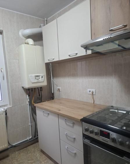 Inchiriez apartament 3 camere - 8