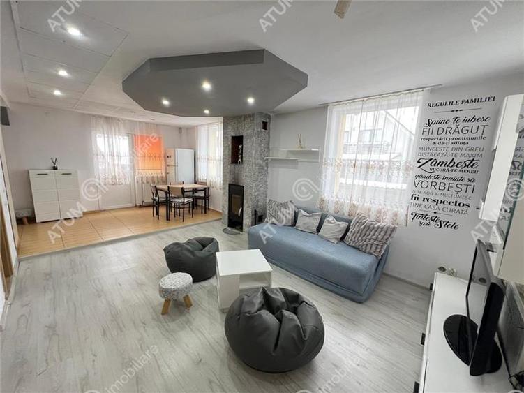 Casa individuala 8 camere 2 garaje 500 mp teren zona Selimbar - 2