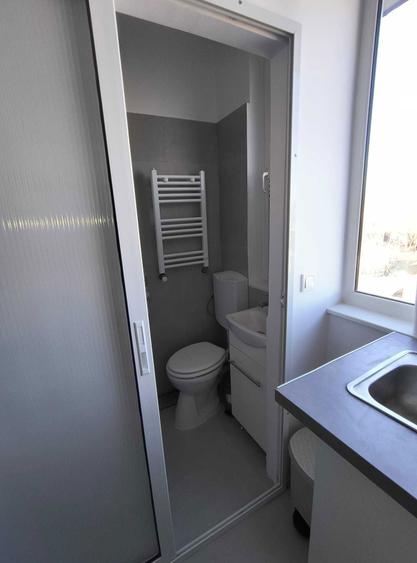 Inchiriez mini garsoniera, 15mp, Craiter, 1250 lei - 1