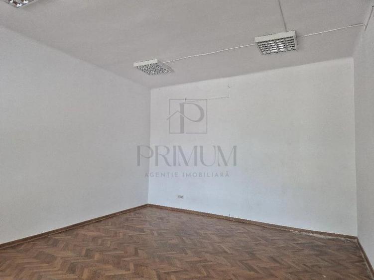Spațiu comercial, de 35 mp, în Central