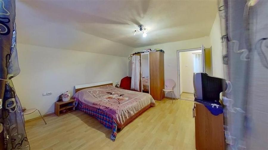 Acasa in Rasnov:Casa cu 5 camere,curte mare si liniste deplina, 500 mp teren, Ce - 6