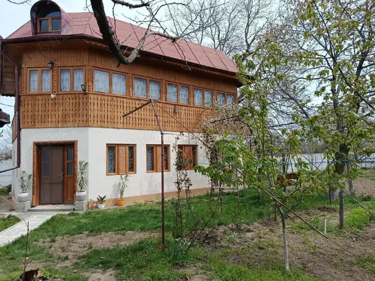 Casa cu teren Casa cu teren