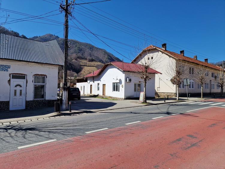 Casa de vanzare oras Brezoi - 8