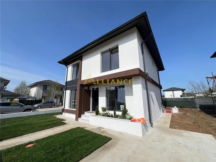 Vila Individuala  - 4 camere - 3 bai-teren -320-600 M de STV - 1