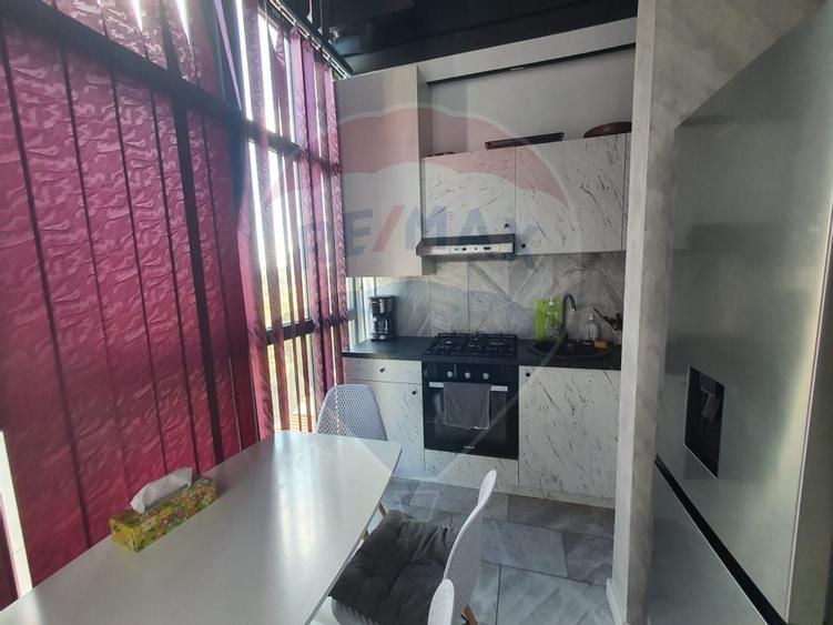 Vanzare Apartament cu 3 camere lux cu vedere la lac in zona Tomis Nord - 18