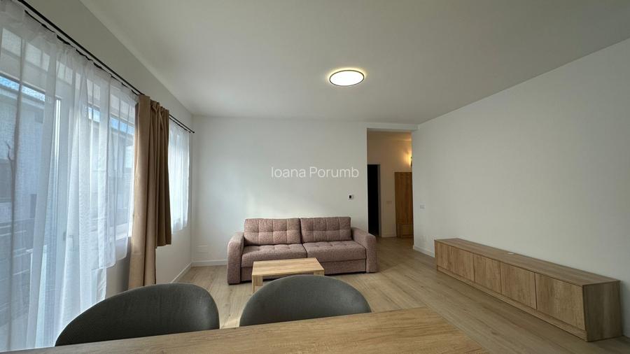 Apartament cu 4 camere de inchiriat - prima inchiriere