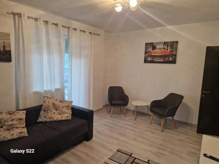 Inchiriez garsoniera decomandata 38 mp - 2